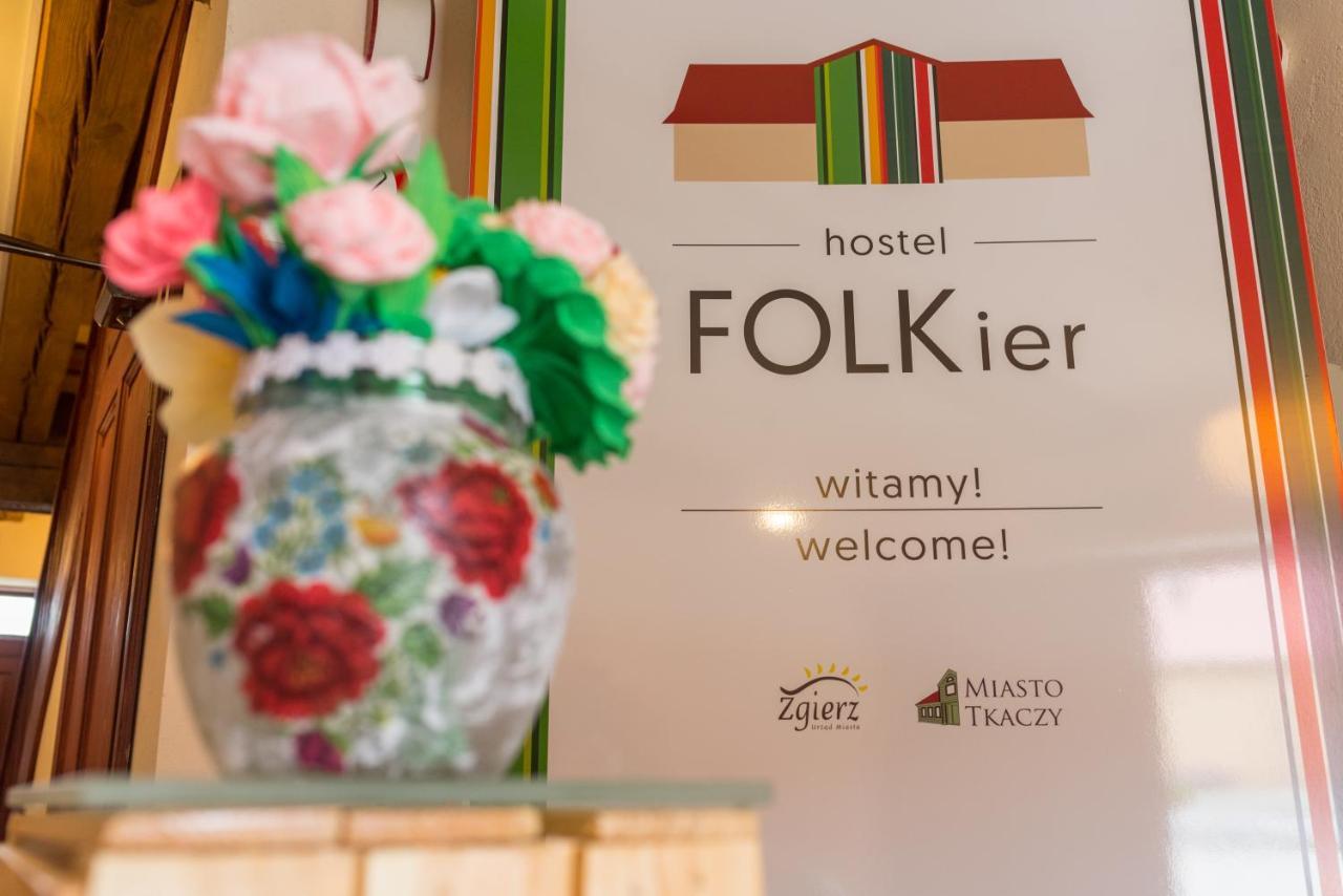 Gosciniec Folkier Vandrarhem Zgierz Exteriör bild