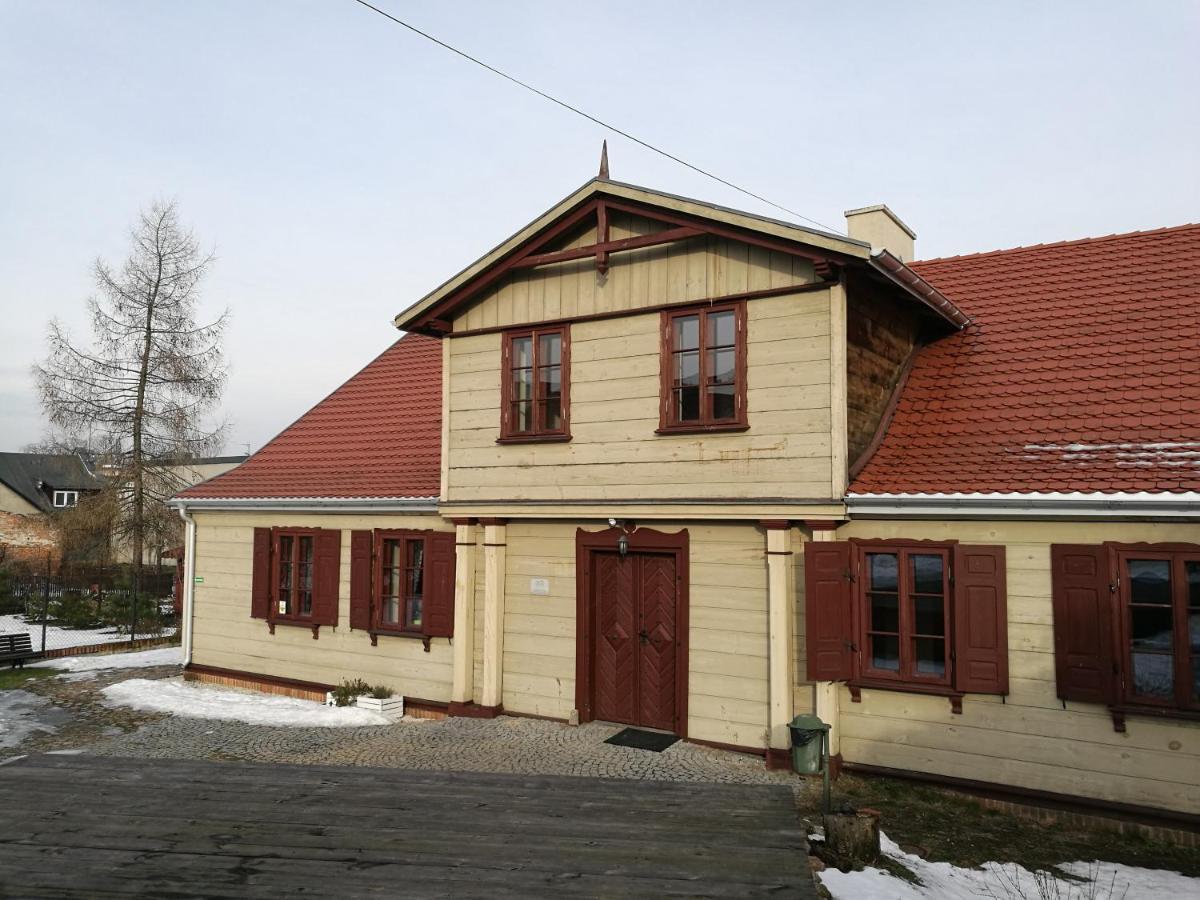 Gosciniec Folkier Vandrarhem Zgierz Exteriör bild
